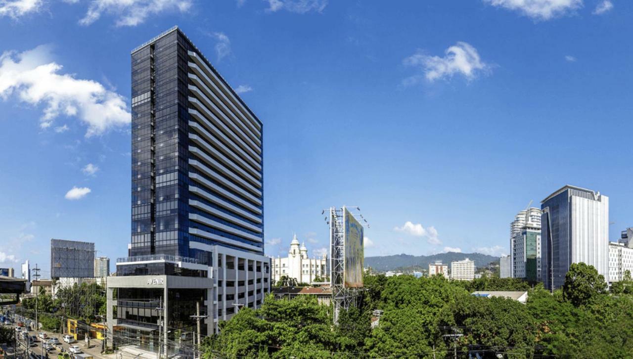 Free Netflix Condo Near It Park With 32-Inch Samsung Hdtv Cebu Eksteriør bilde