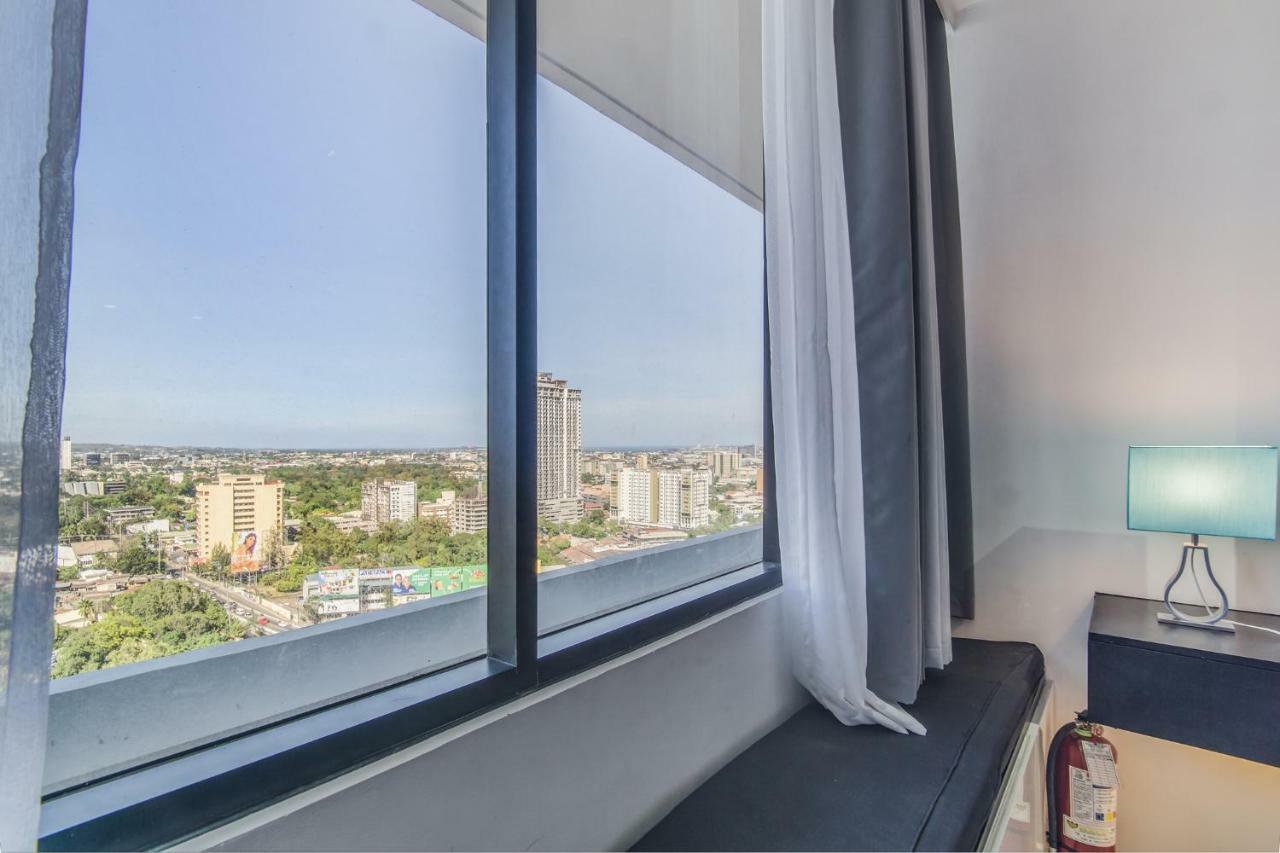 Free Netflix Condo Near It Park With 32-Inch Samsung Hdtv Cebu Eksteriør bilde