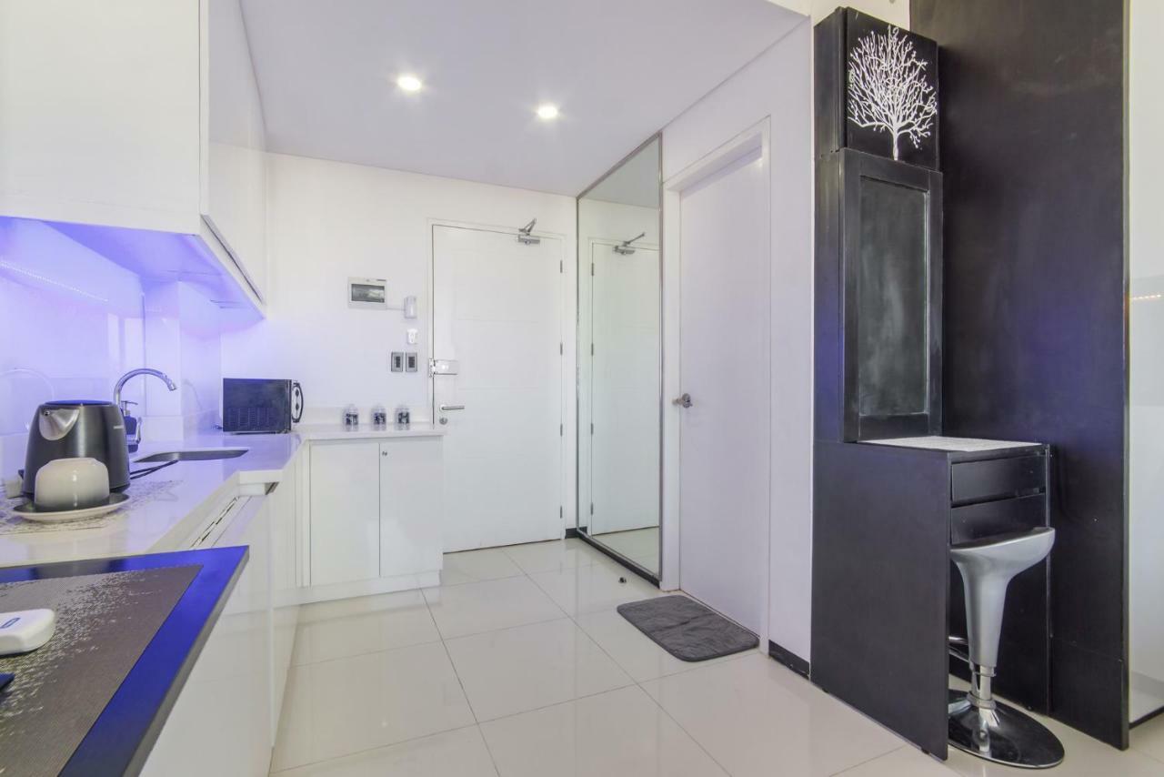 Free Netflix Condo Near It Park With 32-Inch Samsung Hdtv Cebu Eksteriør bilde