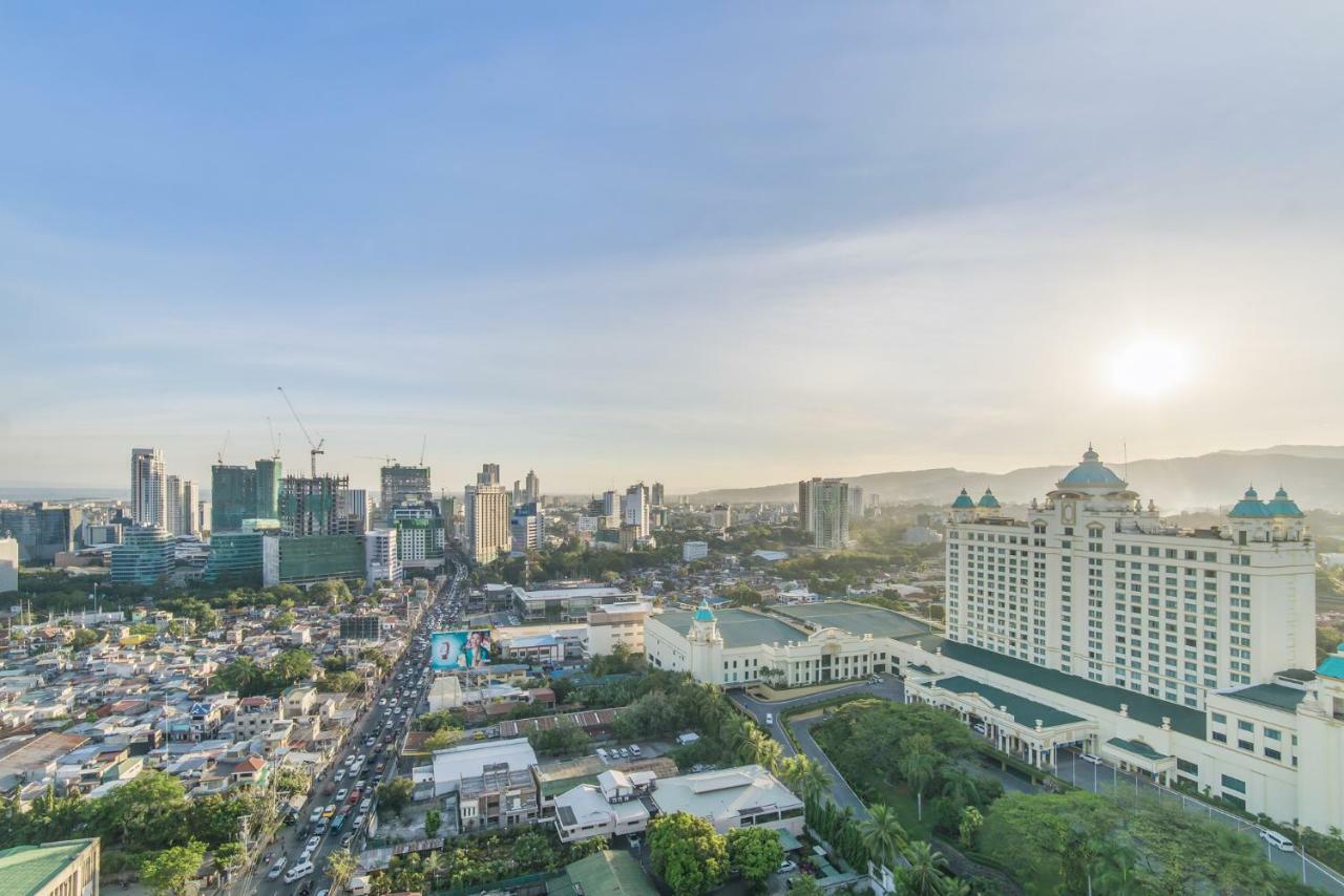 Free Netflix Condo Near It Park With 32-Inch Samsung Hdtv Cebu Eksteriør bilde